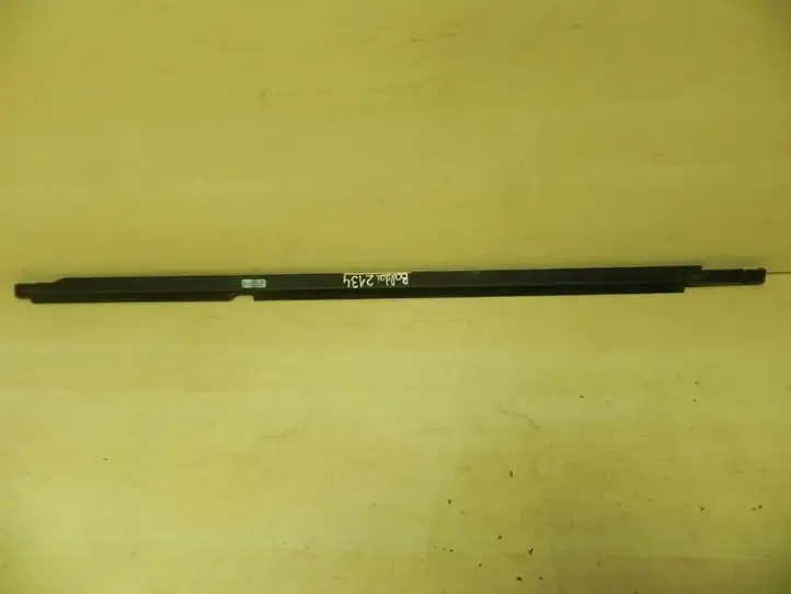 Volkswagen Tiguan (2011 - 2016) 5N0839476D Молдинги задней двери — фото 2