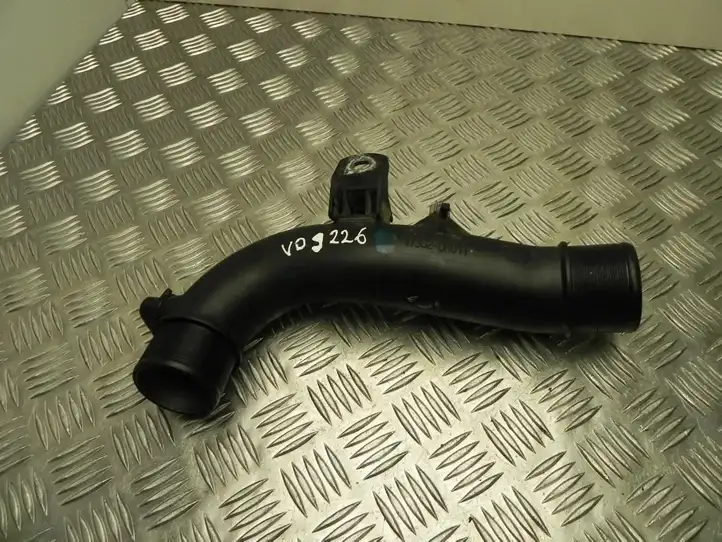 Toyota Avensis T250 (2006 - 2009) 173620R011 Трубка подачи воздуха — фото 1