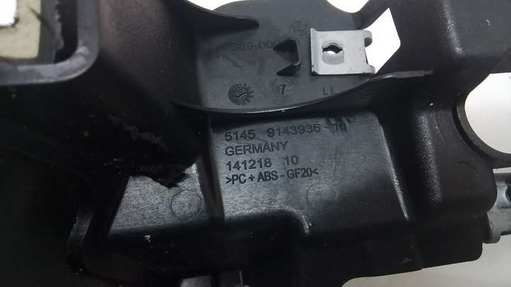 BMW 7 F01 F02 F03 F04 (2008 - 2016)  9143936 Другая деталь панели