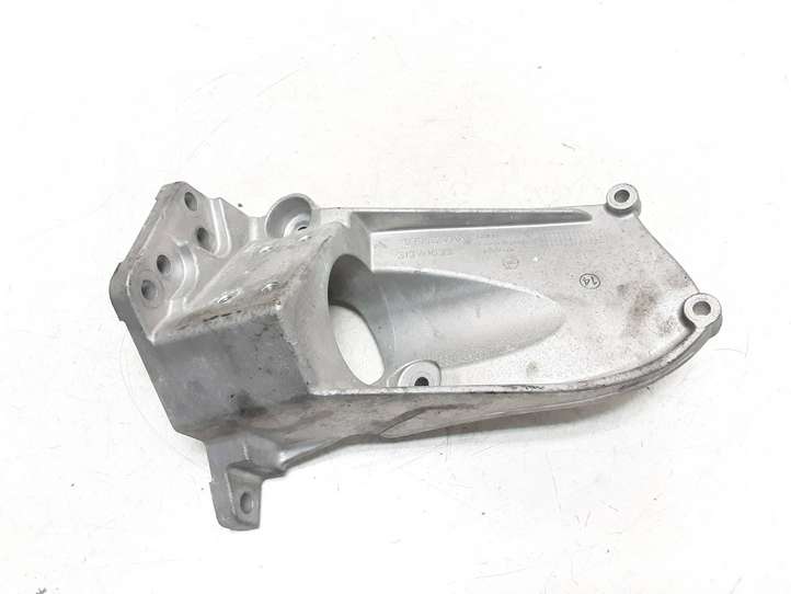 Volvo V40 (2012 - 2016)  31370633 Кронштейн