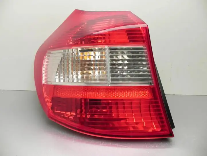BMW 1 E81 E87 (2004 - 2011) 692450113 Задний фонарь в кузове — фото 1