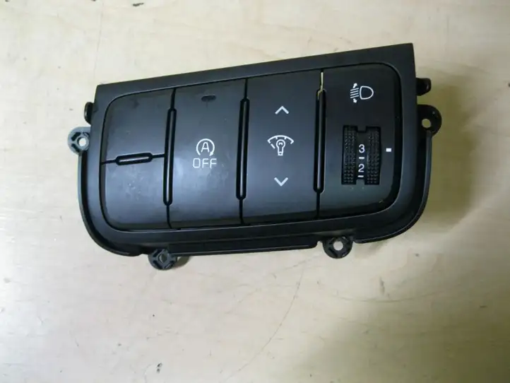 Kia Ceed (2012 - 2015) 93305A2110WK Другие включатели / ручки/ переключатели — фото 1