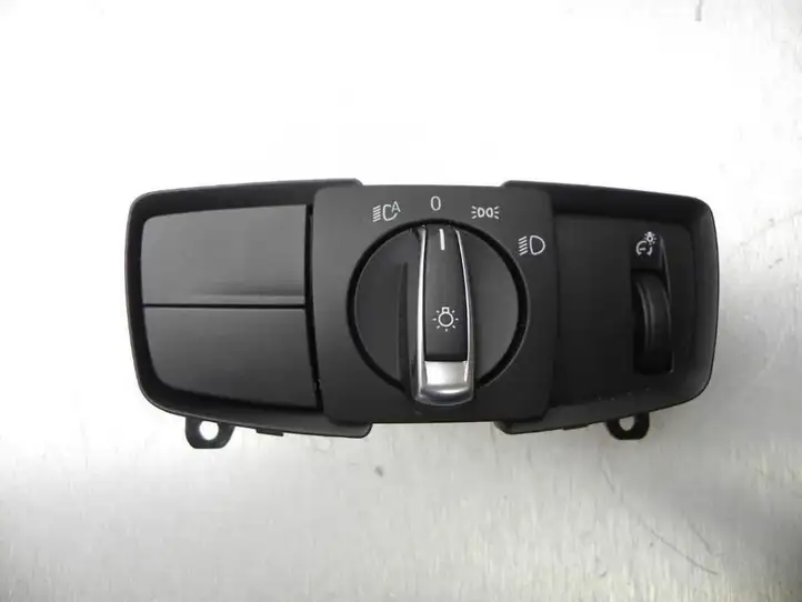 BMW 2 F22 F23 (2013 - 2017) 9288027 Включатель фонарей — фото 1