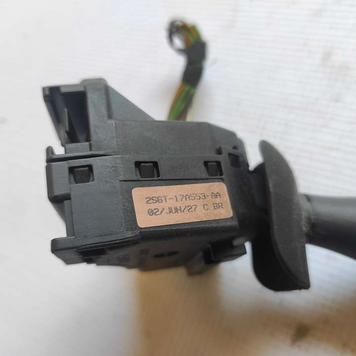 Ford Fiesta (2000 - 2005)  2S6T17A553AA Ручка стеклоочистителей
