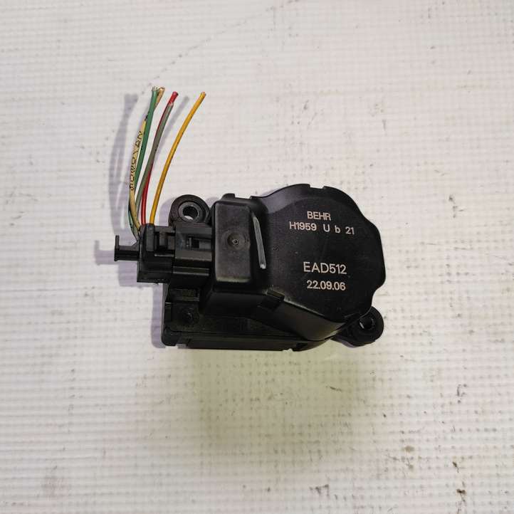 Ford Fiesta (2000 - 2005)  410473241 Двигатель задвижки потока воздуха
