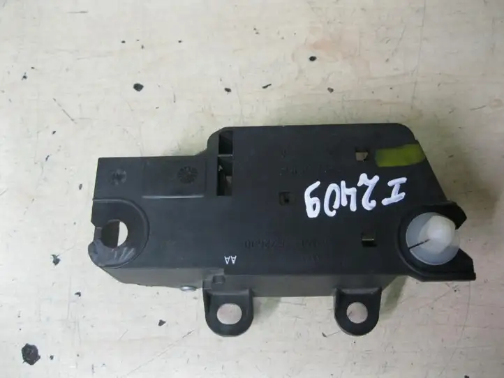 Ford Focus (2005 - 2008) 3M51R22600AA Наружная ручка задней двери — фото 2