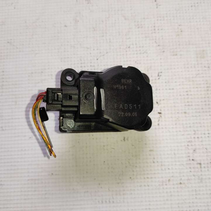 Ford Fiesta (2000 - 2005)  410473241 Двигатель задвижки потока воздуха
