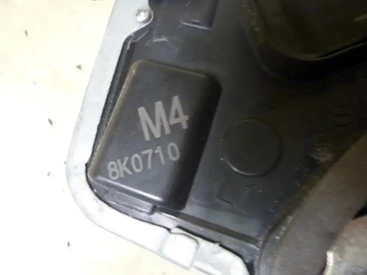 Toyota Verso (2009 - 2012) 8K0710 Замок задней двери — фото 3