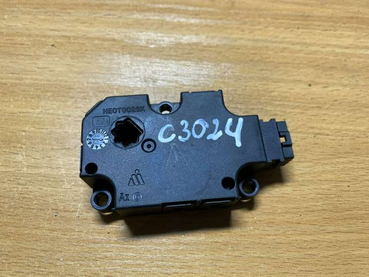 Audi A8 (2010 - 2014)  CZ1139300856 Двигатель задвижки потока воздуха