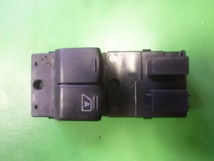 Nissan NV200 (2009 - ) 1224S0 Блок кнопок стеклоподъемников — фото 1