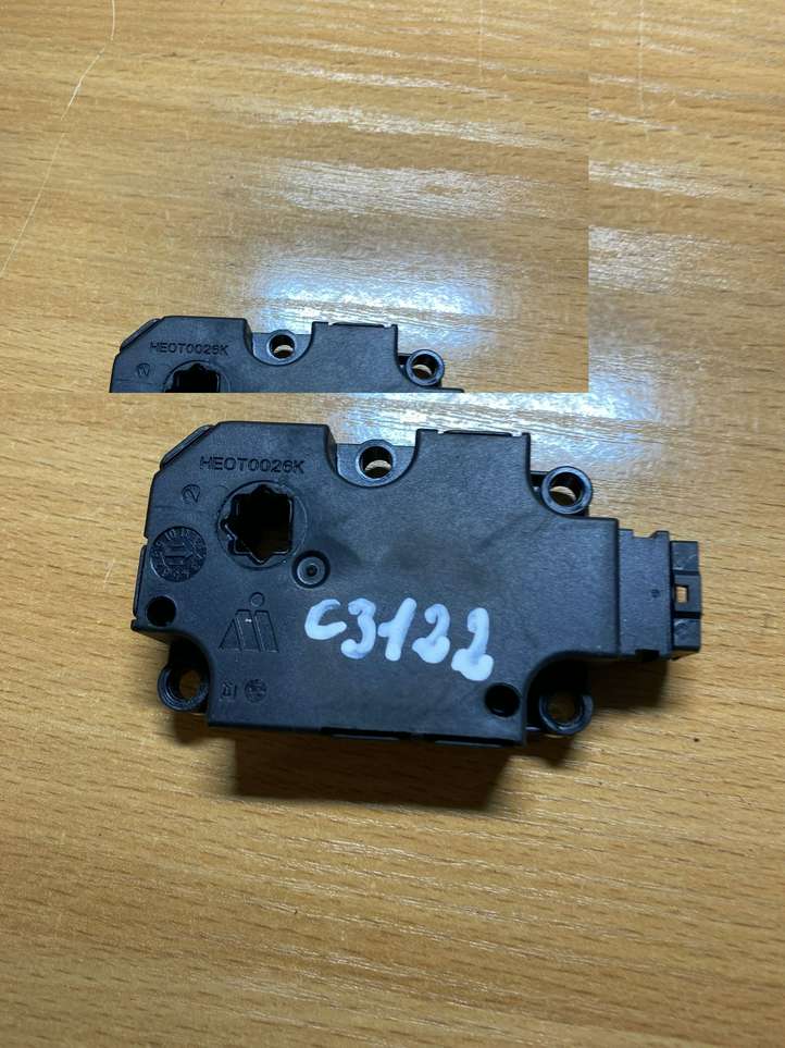 Audi A8 (2010 - 2014)  1139300854 Двигатель задвижки потока воздуха