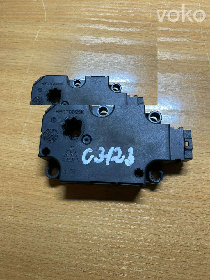 Audi A8 (2010 - 2014)  1139300854 Двигатель задвижки потока воздуха
