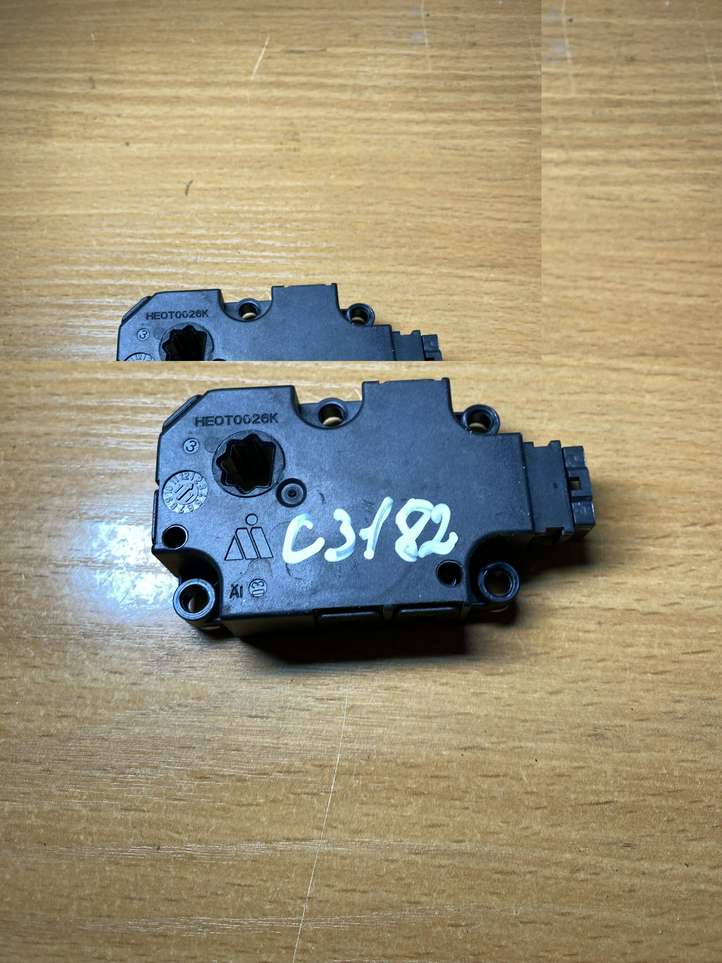 Audi A8 (2010 - 2014)  1139300854 Двигатель задвижки потока воздуха