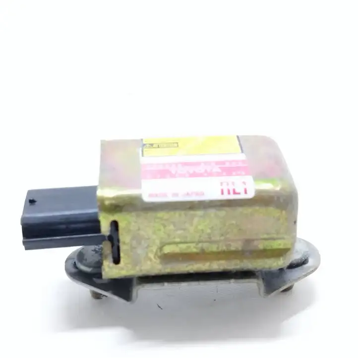 Toyota Prius (XW20) (2003 - 2009) 8986047040 Датчик удара SRS — фото 2