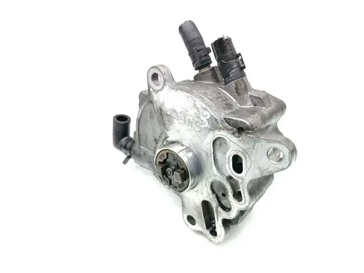 Audi A4 S4 B6 8E 8H (2000 - 2006) 03G145209C Топливный насос — фото 1