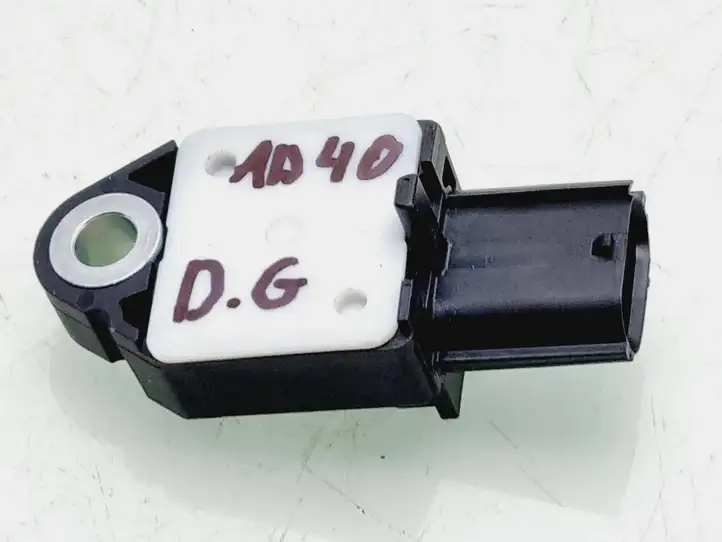 Toyota Aygo AB40 (2014 - 2018) 898310H040 Датчик удара SRS — фото 3