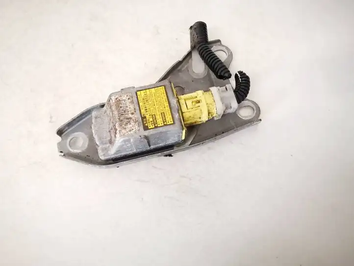 Toyota Avensis Verso (2001 - 2004) 8983044010 Датчик удара SRS — фото 1