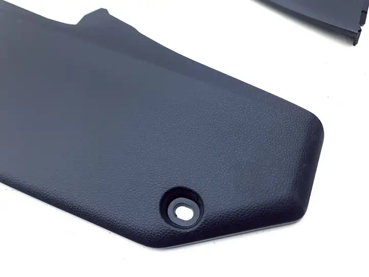 Honda HR-V (2021 - )  834003M010 Боковая отделка (передняя)