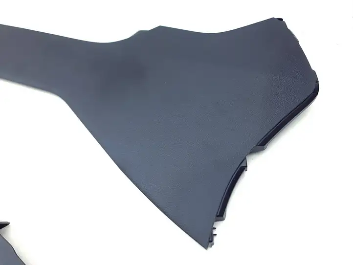 Honda HR-V (2021 - )  834003M010 Боковая отделка (передняя)