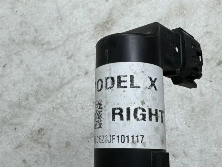 Tesla Model X (2015 - 2021)  104535200H Механизм фиксации передней двери