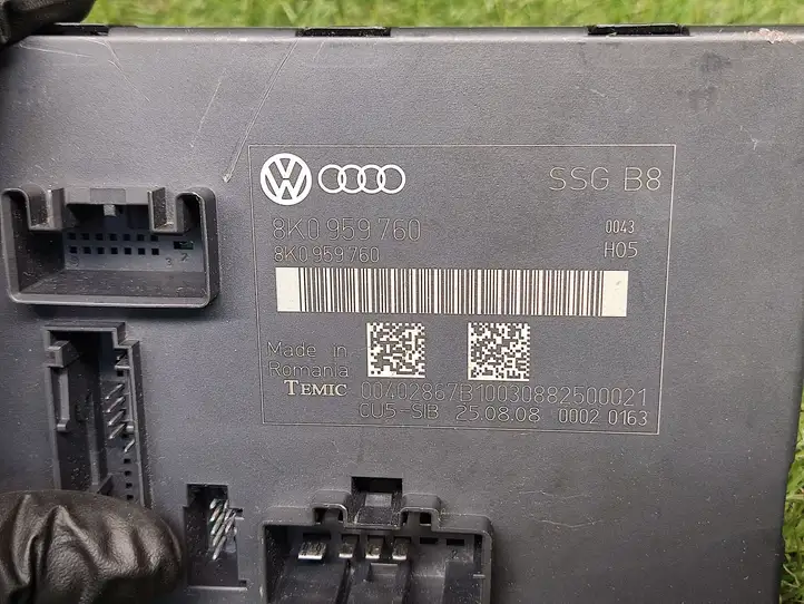 Audi A4 S4 B8 8K (2007 - 2011) 8K0959760 Блок управления сиденьем — фото 2