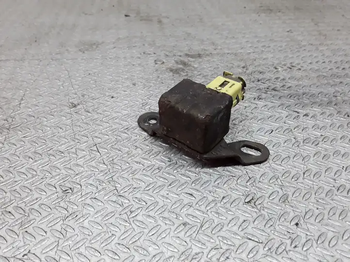 Toyota Corolla E120 E130 (2000 - 2004) 8917313041 Датчик удара SRS — фото 1