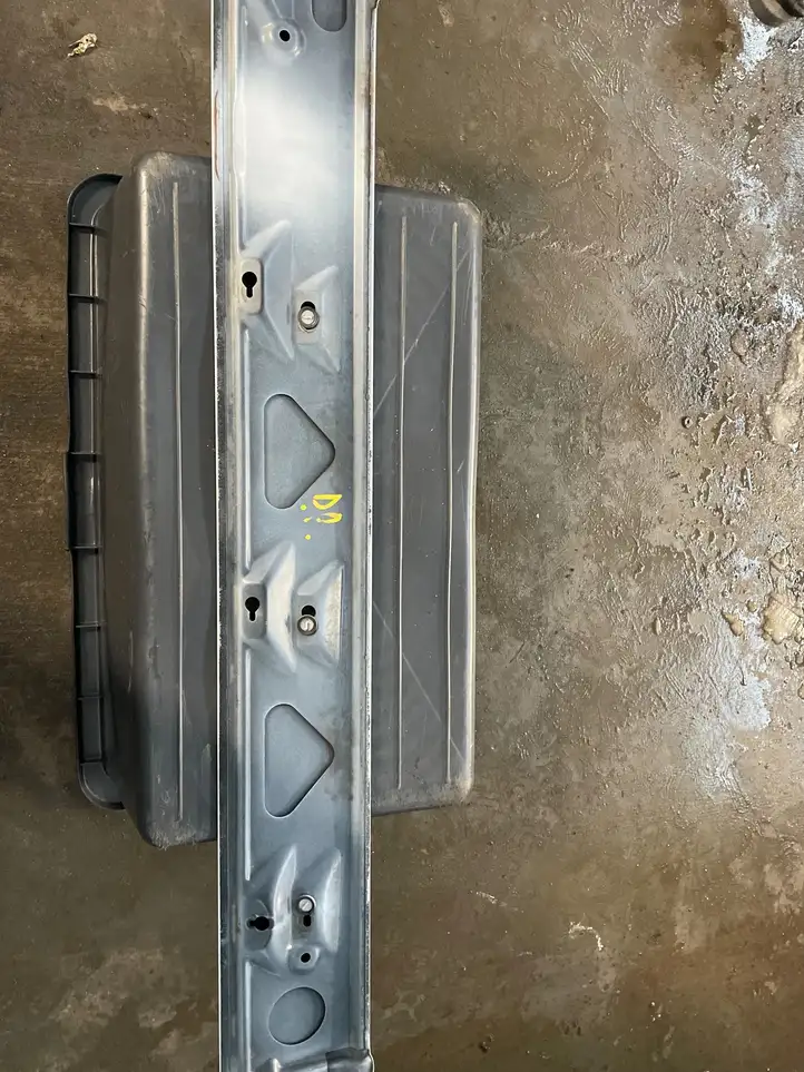 Volkswagen Transporter-Caravelle (2009 - 2015)  7H1843716H Отделка лыжи