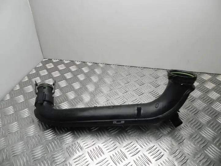 Audi A3/S3 8V (2016 - 2020) 04E145673B Трубка подачи воздуха — фото 1