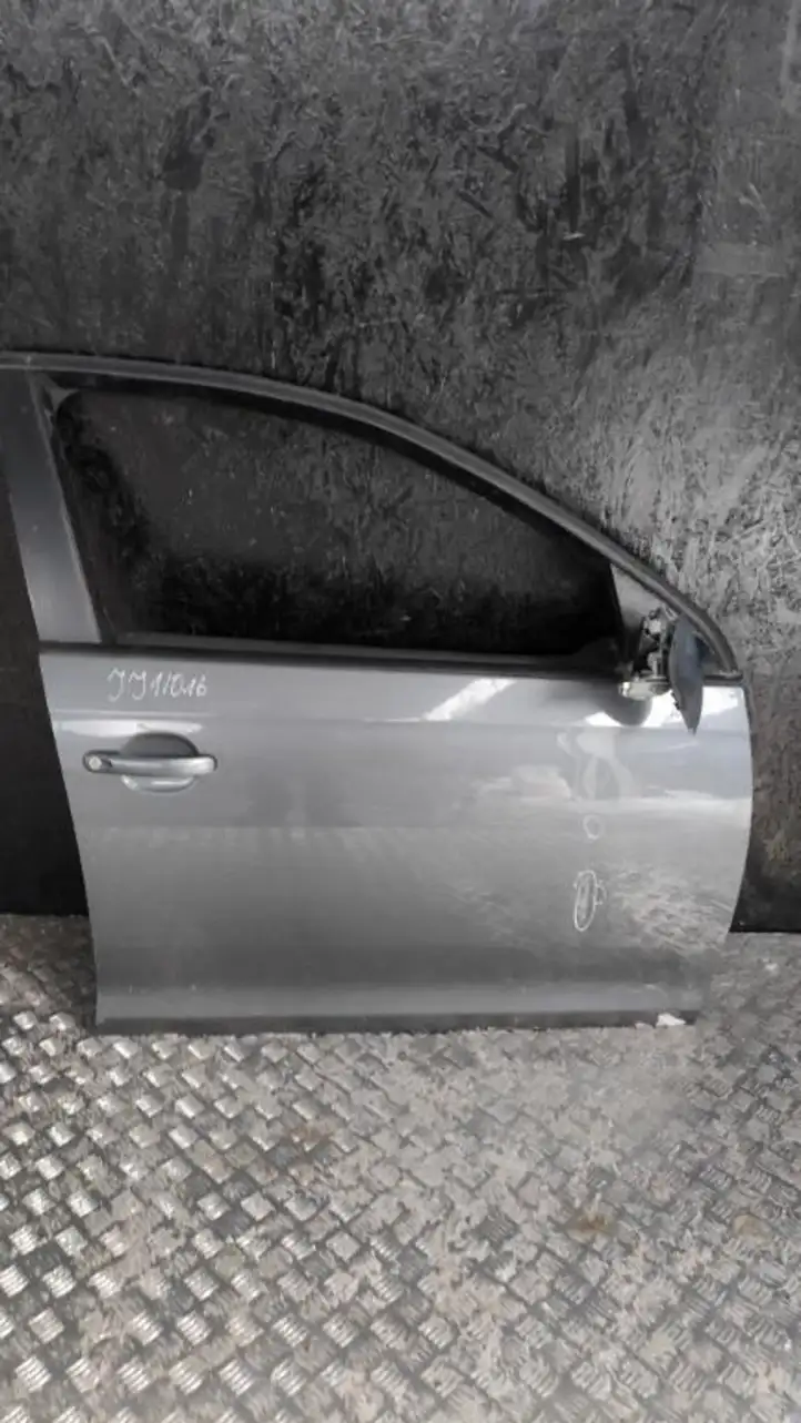 Volkswagen Jetta V (2005 - 2010) Дверь — фото 1
