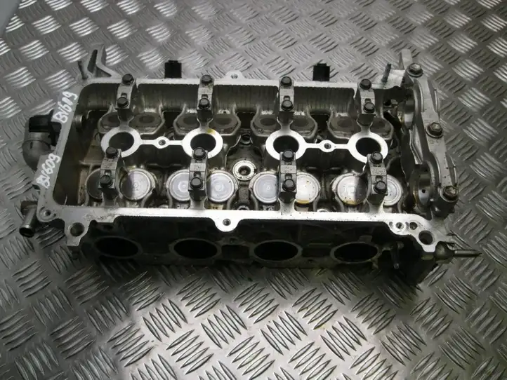 Toyota Yaris (2012 - 2014) NZ53 Головка блока цилиндров — фото 1