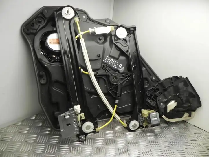 Mercedes-Benz CLA C117,X117,W117 (2013 - 2019) A1177300279 Стеклоподъемник передней двери (комплект) — фото 2