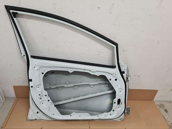 Kia Ceed (2015 - 2018)   Дверь