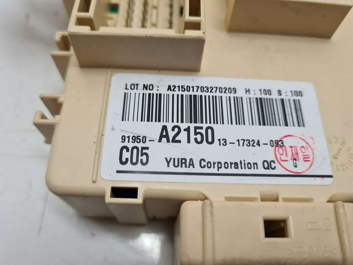 Kia Ceed (2015 - 2018)  91950A2150 Блок предохранителей