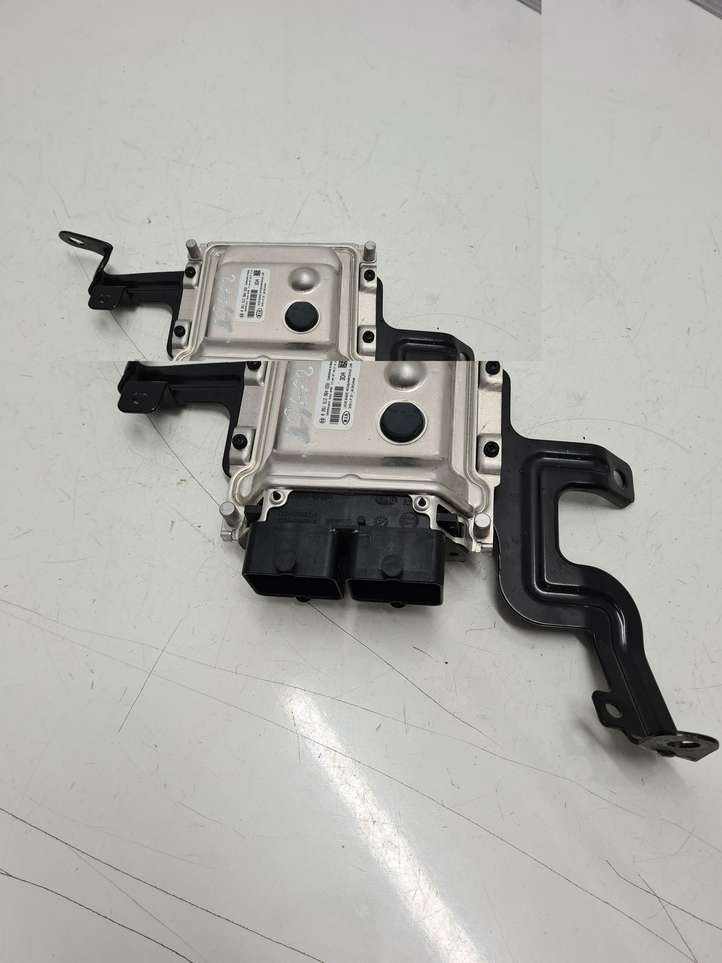 Kia Ceed (2015 - 2018)  391F203DA0 Блок управления двигателя