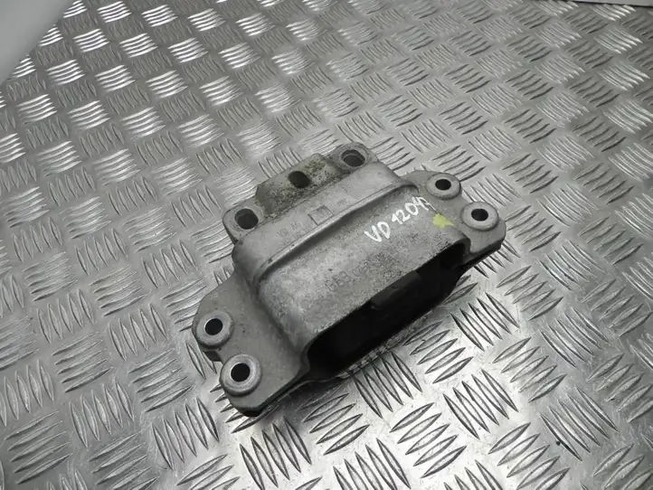 Volkswagen Golf V (2003 - 2009) 1K0199555AC Опора двигателя — фото 1