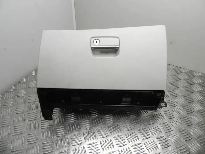 Mercedes-Benz CLA C117,X117,W117 (2013 - 2019) 1766800291 Бардачок в сборе — фото 1