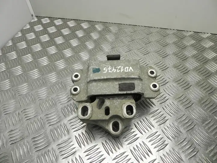 Volkswagen Tiguan (2007 - 2011) 5N0199555 Опора двигателя — фото 1