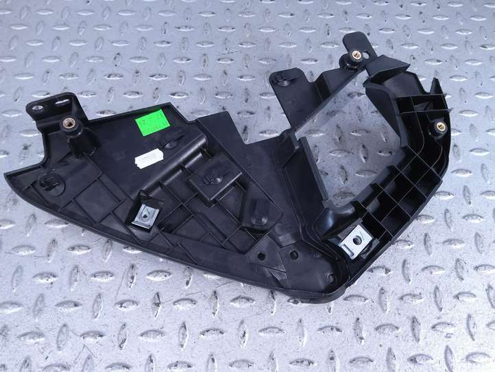 Land Rover Defender (2020 - )  L8B204481AC Другая деталь панели
