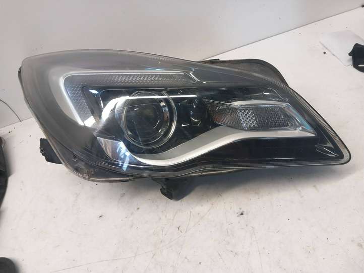 Opel Insignia A (2008 - 2017)  7L01116514 Передняя фара