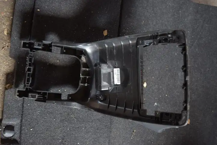 Volvo S60 (2010 - 2013) 30791723 Другая деталь консоли (туннеля) — фото 1