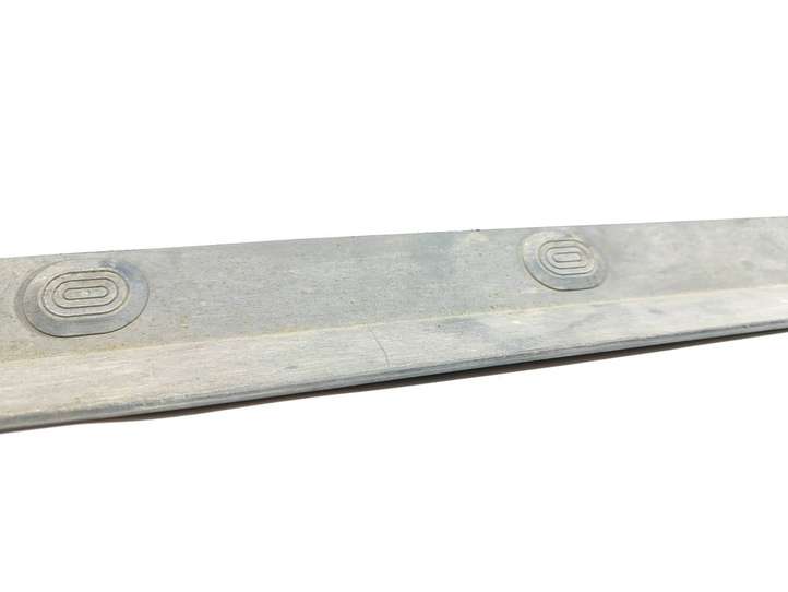Toyota Auris 150 (2006 - 2012)  7585102081 Порог