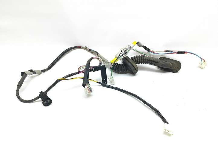 Toyota Auris 150 (2006 - 2012)  8215402570 Проводка задних дверей