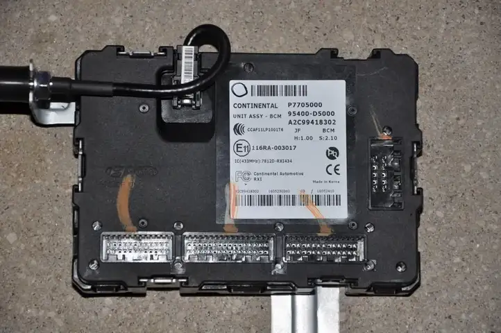Kia Optima (2015 - 2018) 95400D5000 Модуль комфорта — фото 2