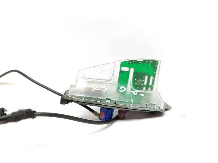 BMW 3 E90 E91 (2005 - 2012)  1682611 Антенна (антенна GPS)