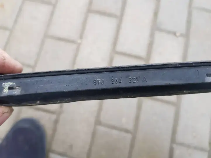 Audi A5 8T 8F (2007 - 2011) 8T0854327A Накладка стоек лобового стекла — фото 2