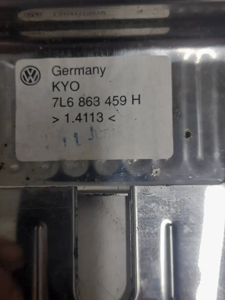Volkswagen Touareg I (2002 - 2010) 7L6863459H Отделка крышки багажника — фото 2