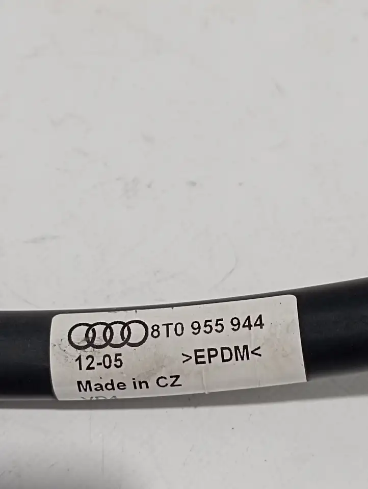 Audi A5 8T 8F (2011 - 2016) 8T0955944 Шланг омывателя фар — фото 2
