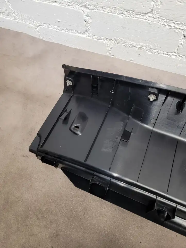 Mercedes-Benz E W238 (2017 - ) A2386901441 Отделка порога багажника — фото 7