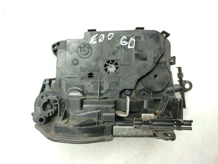BMW 3 E90 E91 (2005 - 2012)  7060296 Замок задней двери