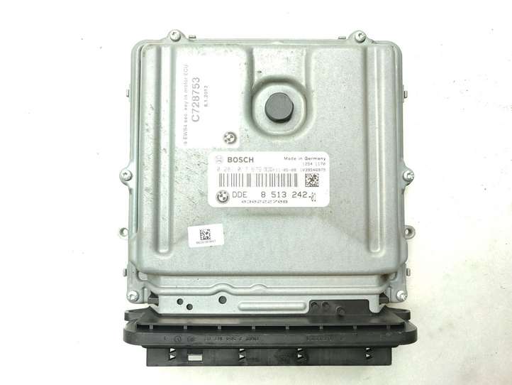 BMW 5 F10 F11 (2009 - 2016)  8513242 Блок управления двигателя
